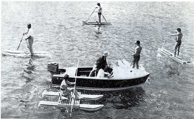 Gli sci d'acqua inventati da Vassena per passeggiare sul lago